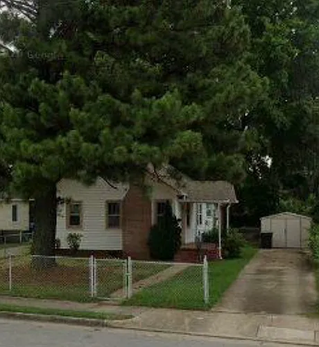 810 Victoria Blvd Photo 1