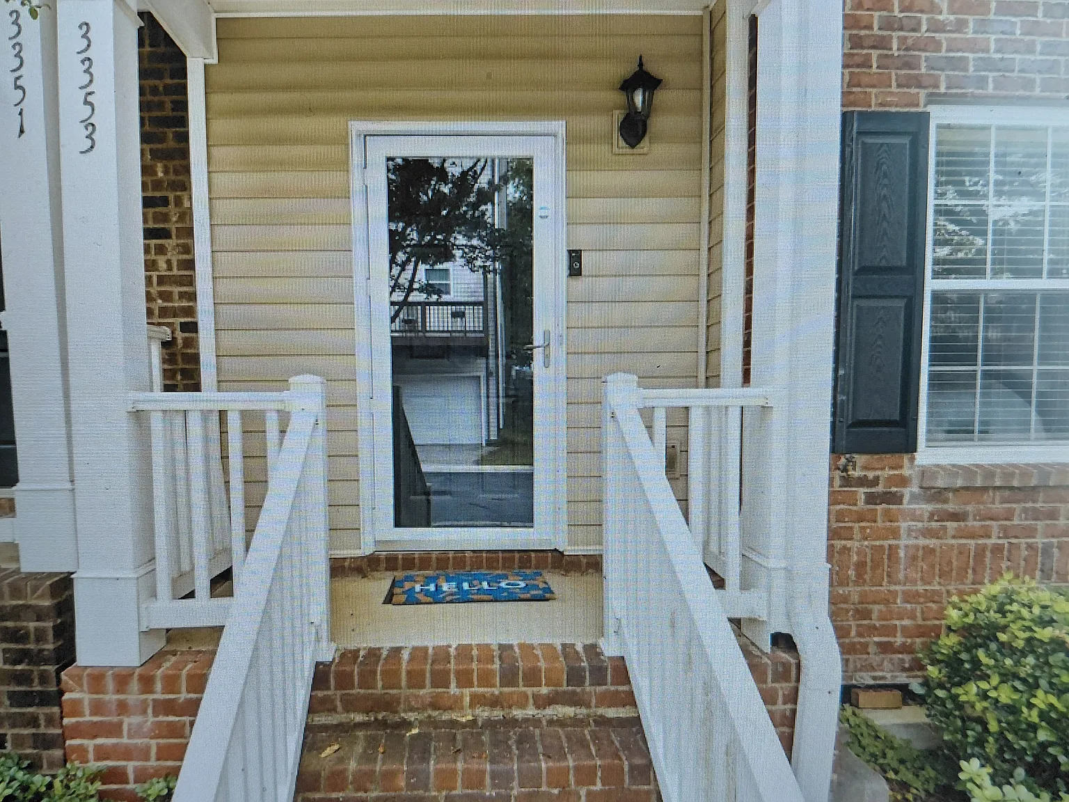 2 bed, 2.5 bath, 1678 sqft, $2,100 — Photo 2