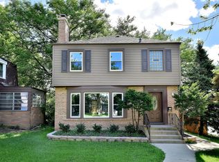 305 S Monterey Ave, Elmhurst, IL