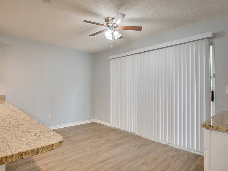 2707 Tupelo Ave — Photo 10
