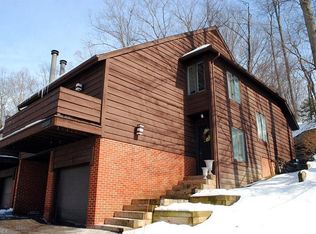 275 Solon Rd APT D, Chagrin Falls, OH 44022