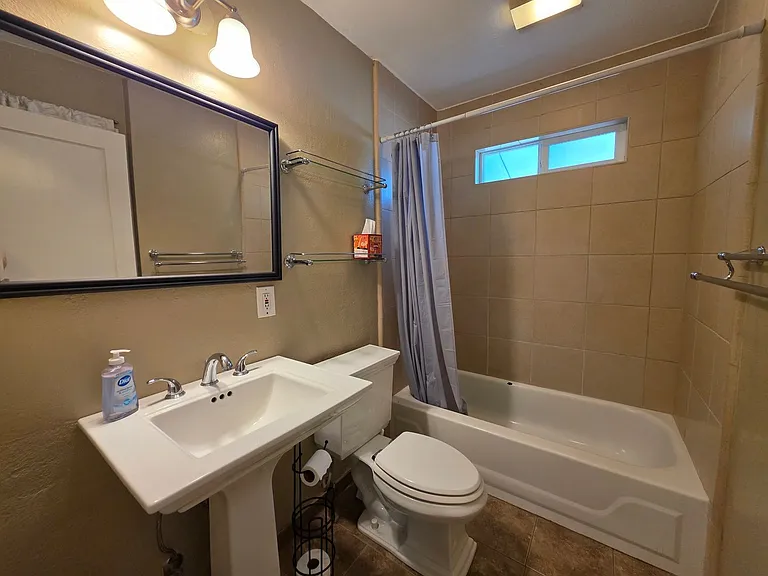 221 Oakshire Ave — Photo 20