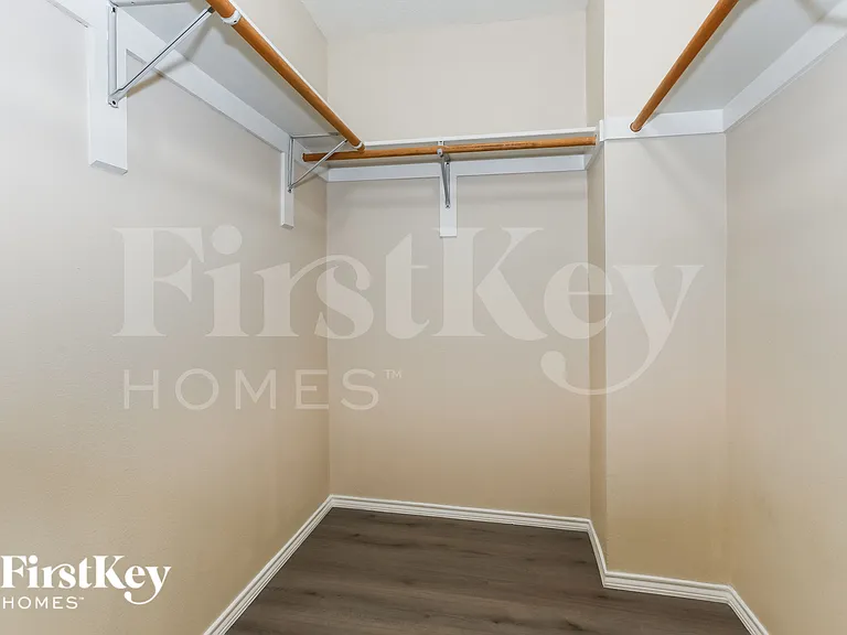 4368 Onyx Dr — Photo 10