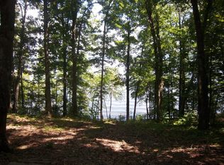 70 Shoreline Dr, Springville, TN 38256