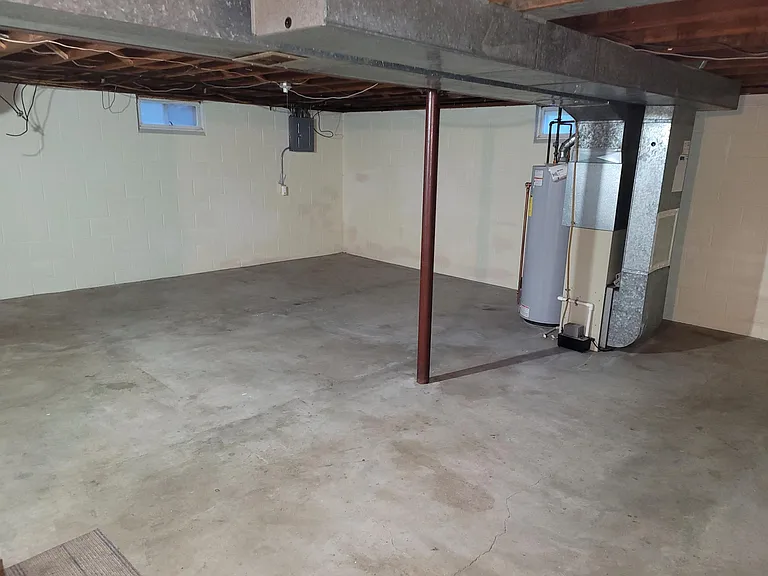315 N Irving St — Photo 7
