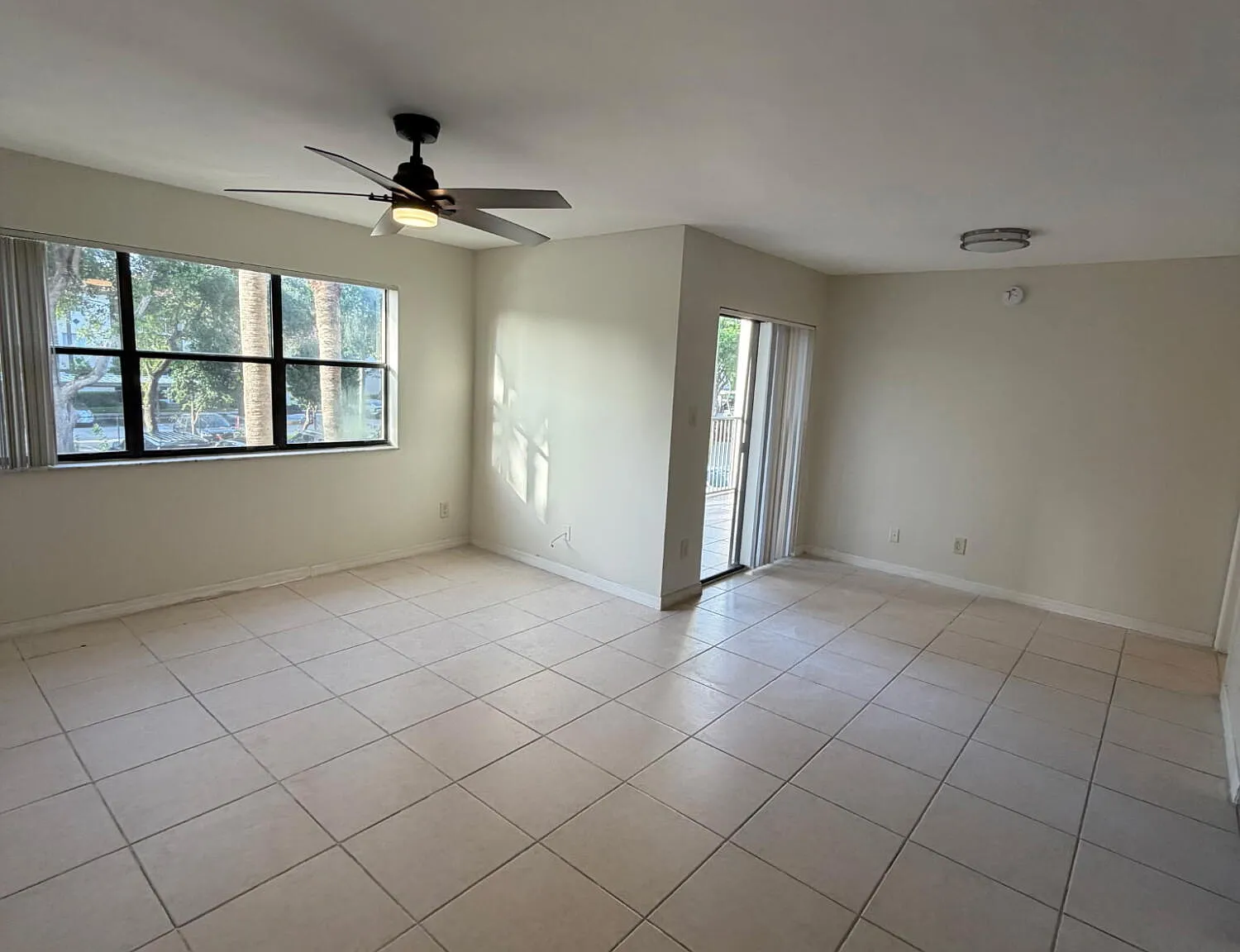 1 bed, 1.0 bath, 841 sqft, $2,000 — Photo 1