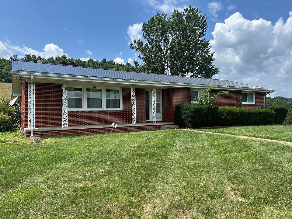 1st image of 1423 Summerville Rd