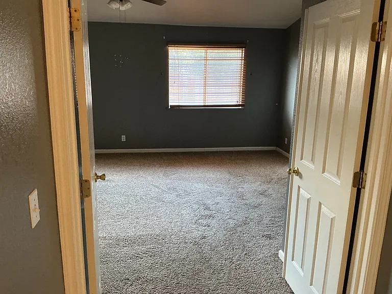 913 Woodland Dr — Photo 15