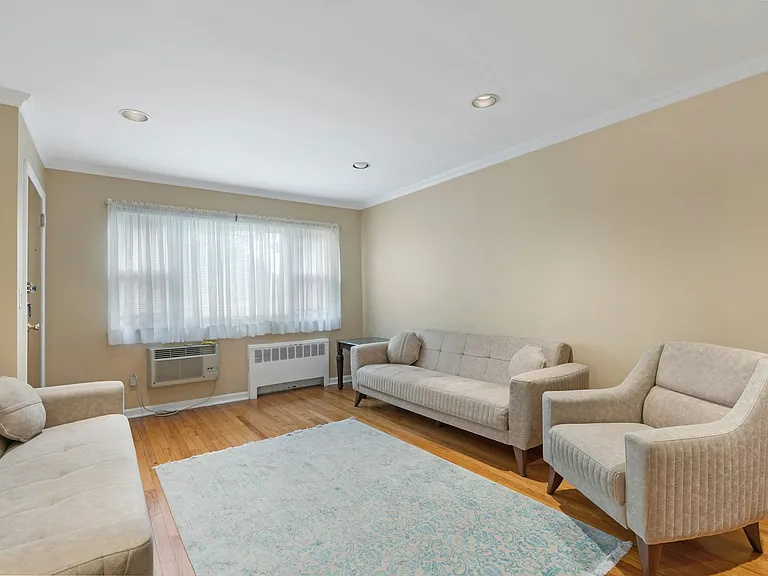 201 Oakdene Pl #1D — Photo 5