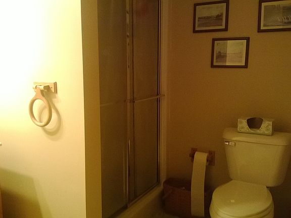 3rd image of 211 Elm St