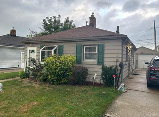 13199 Irene St, Southgate, MI 48195