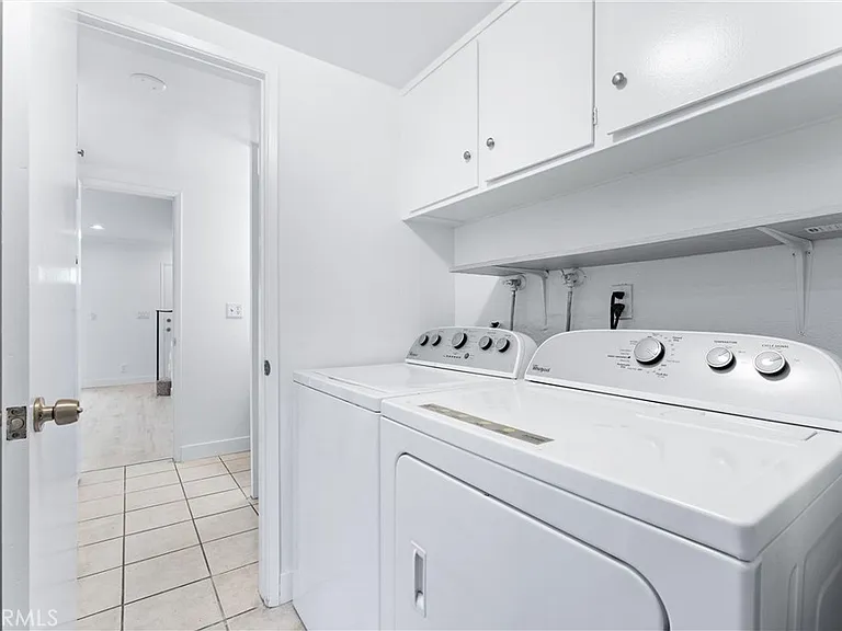 8242 Henderson Grn — Photo 11