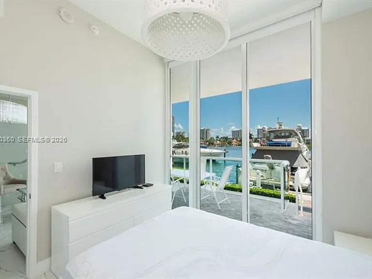 400 Sunny Isles Blvd #CU-104 — Photo 12