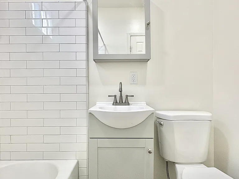 1770 Gaviota Ave #17 — Photo 8