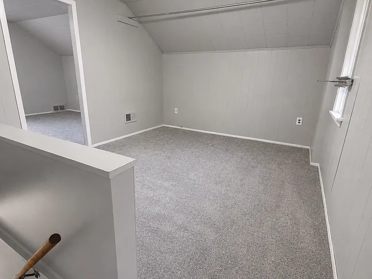 6405 London St — Photo 11