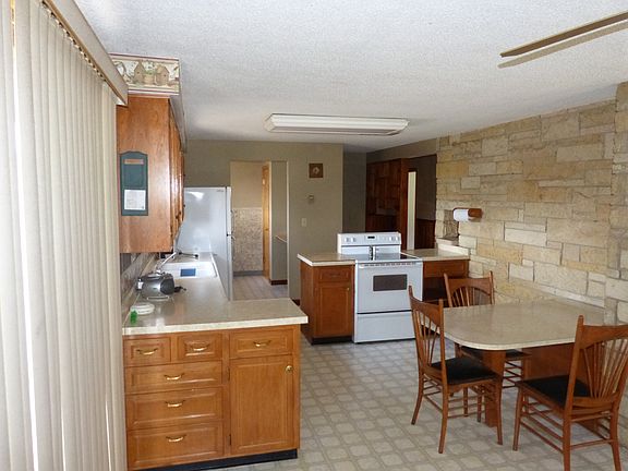 4th image of 135 Vista Dr