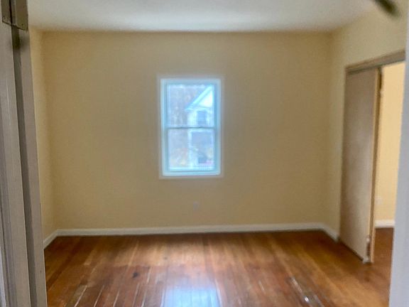 2nd image of 19 Townsend St Floor 1