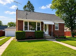 17617 Burnham Ave, Lansing, IL 60438