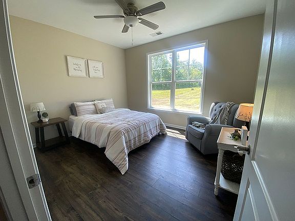 5th image of 378 Holly Grove Rd