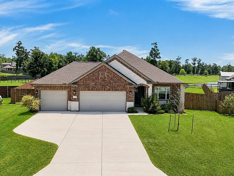 12360 N Chestnut Hills Dr — Photo 1