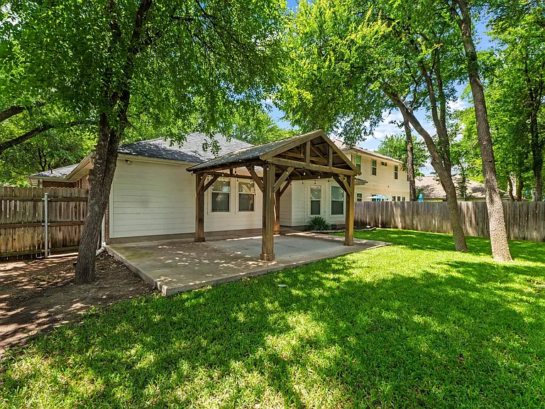 309 Creek Ridge Ln — Photo 28