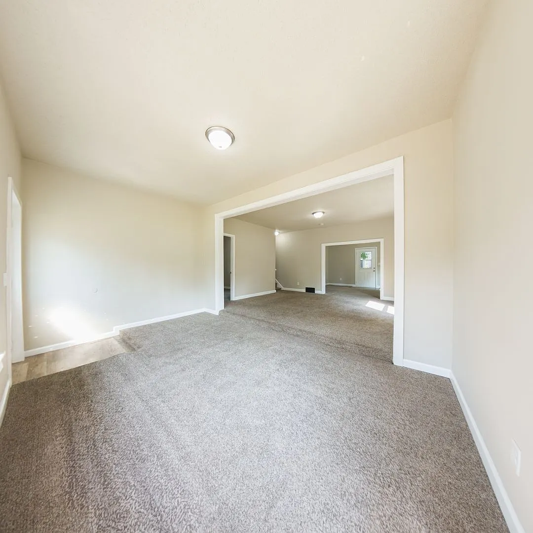 Updated 3 Bedroom 1,800 SQFT Home for Rent — Photo 3