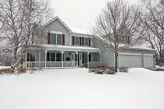 904 Acorn Dr photo 1