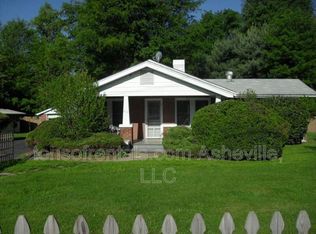 202 Rutledge Dr, Hendersonville, NC 28739