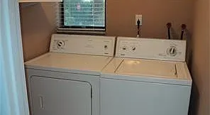 2 bed, 2.0 bath, 1054 sqft, $2,300 — Photo 4