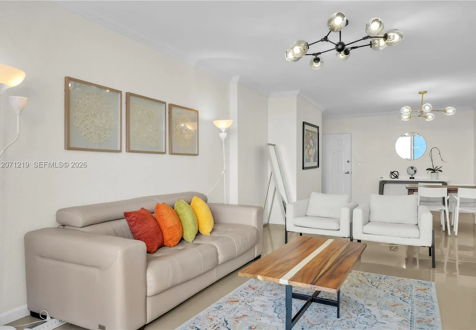 Wave Condo — Photo 3