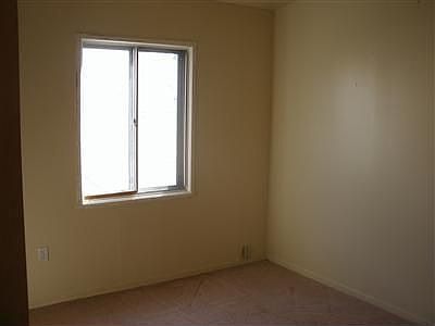 5th image of 327 Prentice Dr