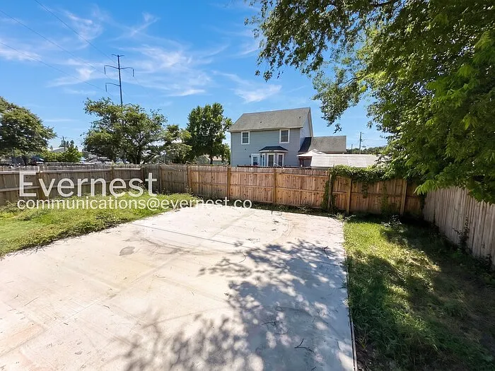 633 Hemlock Ave — Photo 17