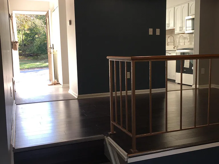 5758 Yellowrose Ct — Photo 7