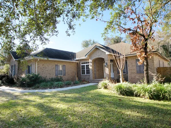 812 Coldwater Creek Cir, Niceville, FL 32578