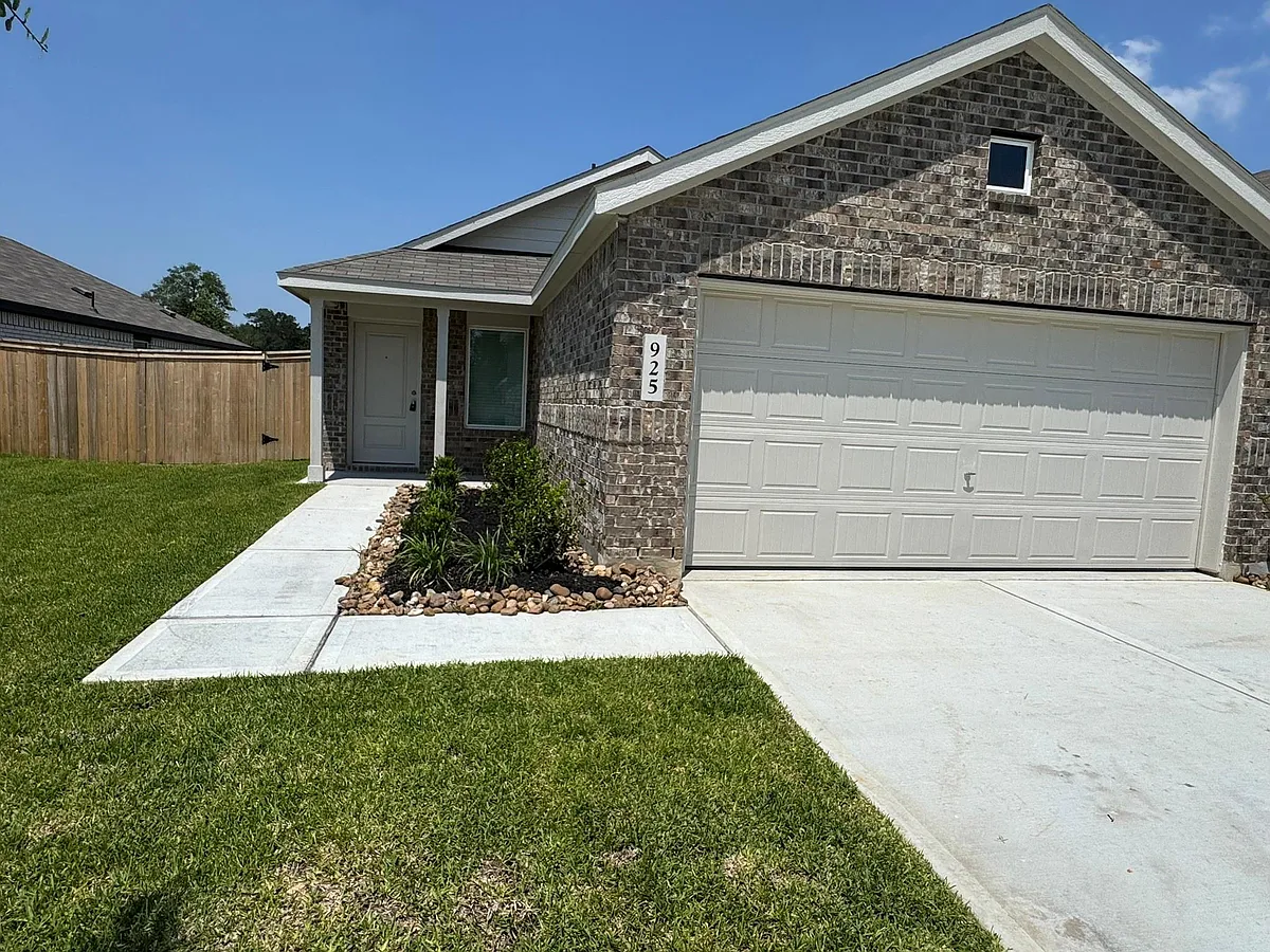 Building Photo - 925 Capracotta Dr