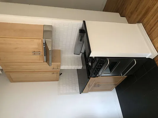 Rented by Waverly Realty Associates | media 7