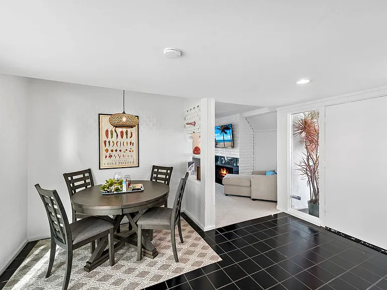 1707 W Balboa Blvd — Photo 5