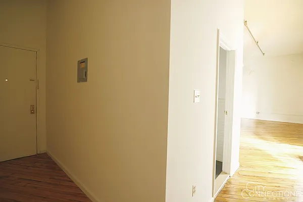 Rented by City Connections Realty | media 23