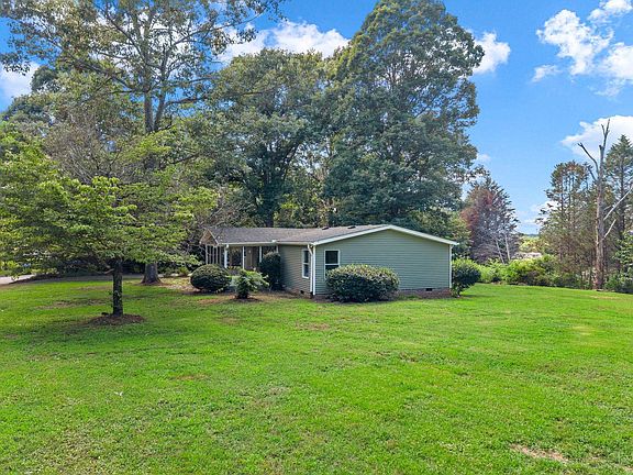 4th image of 208 Red Raven Dr