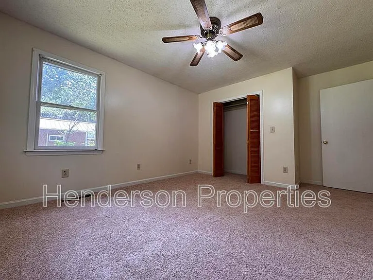 634 N Kelly St — Photo 17