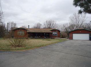 123 North St, Greenwood, NE 68366