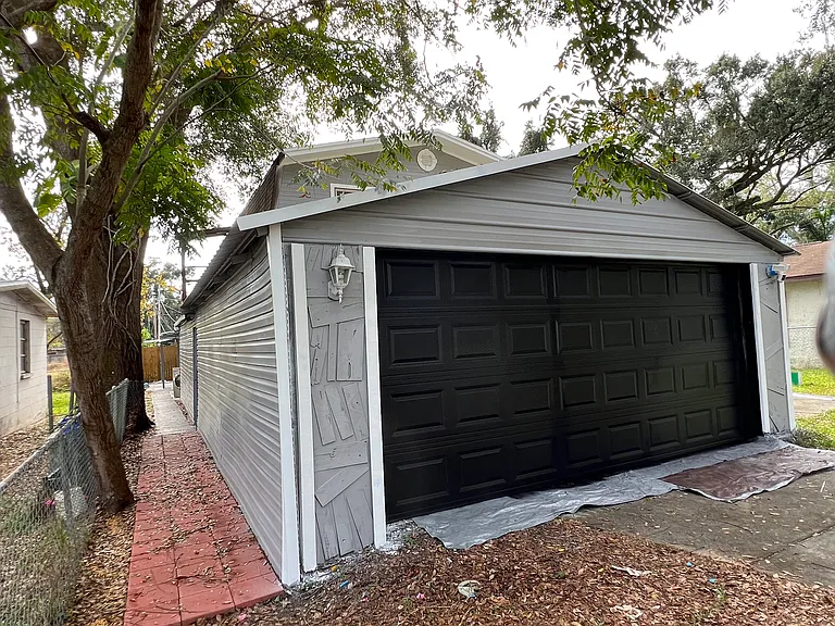 1010 Oakhill St — Photo 10