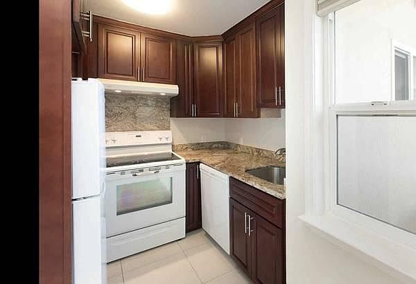 1st image of 3024 22nd St APT 1