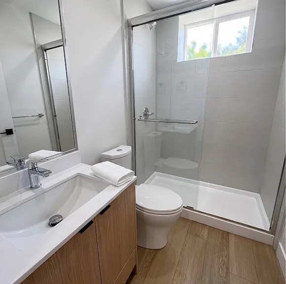 3420 E 47th Ave #11 — Photo 2
