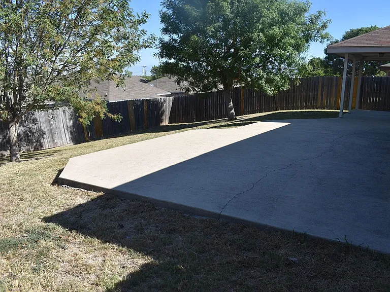 3905 Littlerock Dr — Photo 32