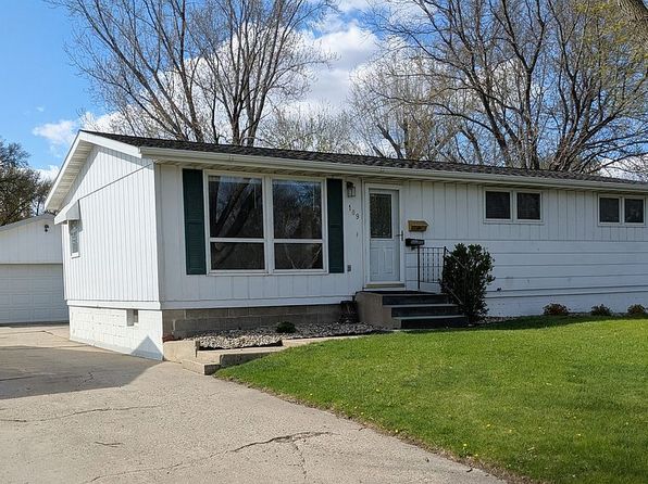 109 H St