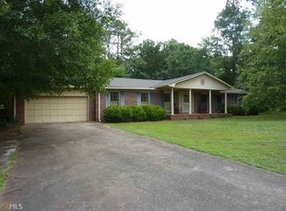 2 Maple Dr, Cartersville, GA 30120