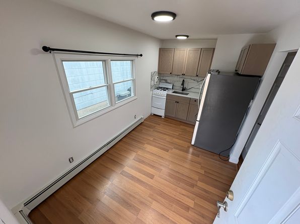 305 Smithtown Blvd APT 4