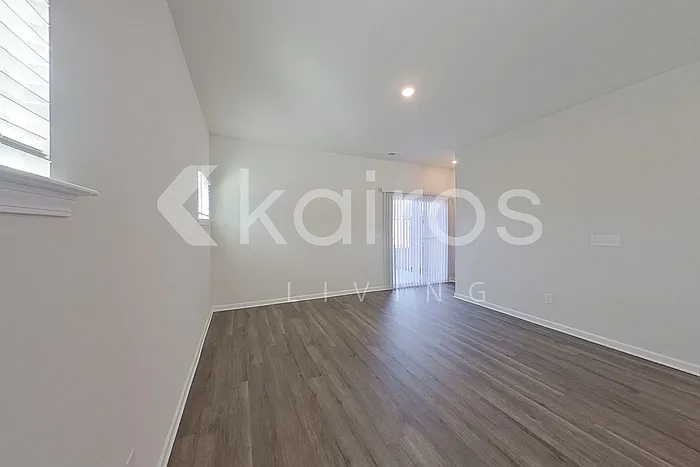 2441 Banyan Cir — Photo 10