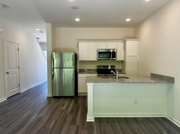 8867 Salamander Rd #39, North Charleston, SC 29406